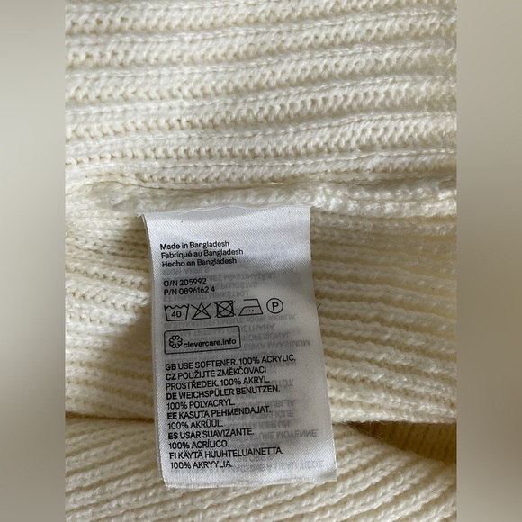 H&M Cream Cowl Neck Sweater with Oversized Fit - Picture 5 of 5